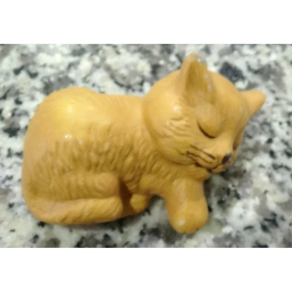 Craft CAT KITTEN - LOT OF 30 Ceramic Figurines #397